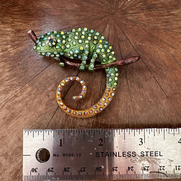 Beautiful lg metal chameleon brooch/pin w rhinestones statement piece sparkly - Picture 8 of 8